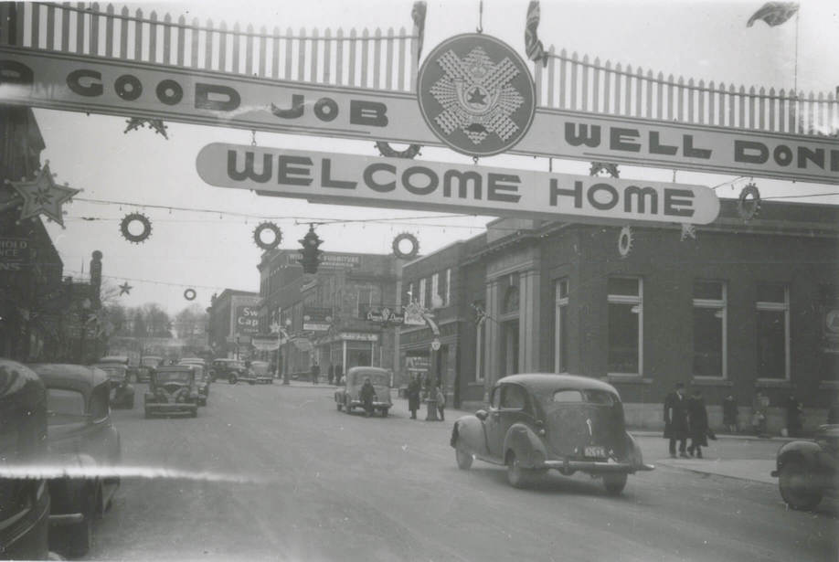 Galt, Ontario (December 29th 1945)
Welcome home decorations. Ainsle and Main.